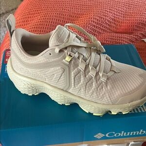 Columbia Women's Grey Athletic Shoes